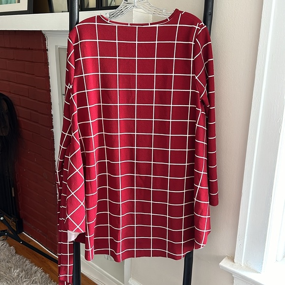 Tops - Picture 3 of 3